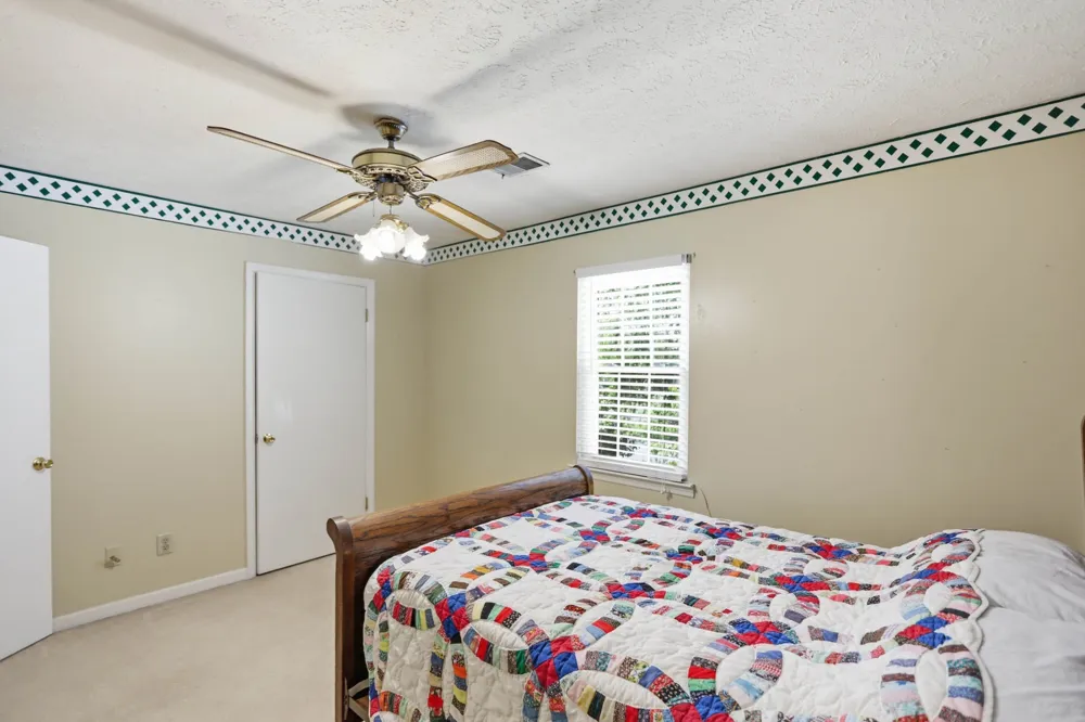 286 Donna Dr #B Hendersonville, TN 37075