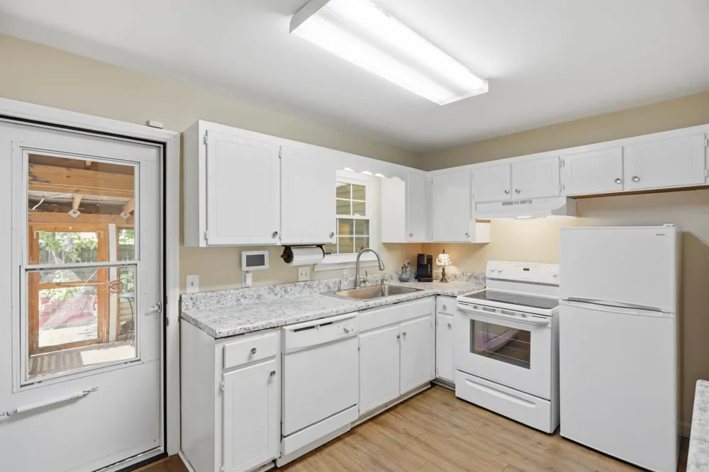 286 Donna Dr #B Hendersonville, TN 37075