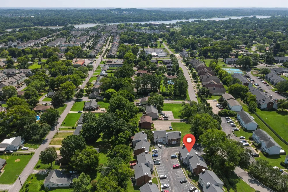 286 Donna Dr #B Hendersonville, TN 37075