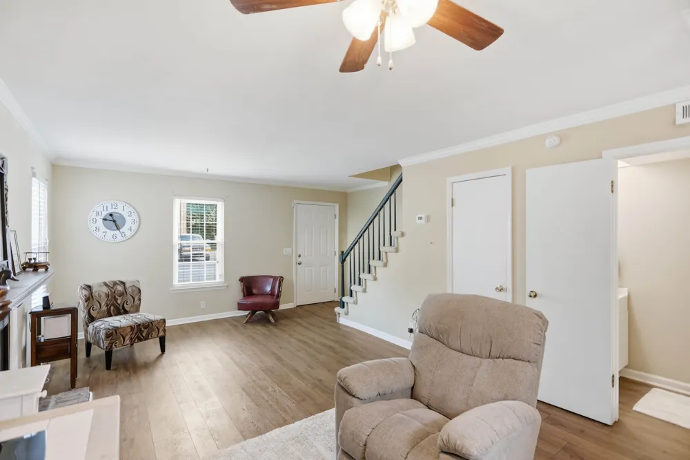 286 Donna Dr #B Hendersonville, TN 37075