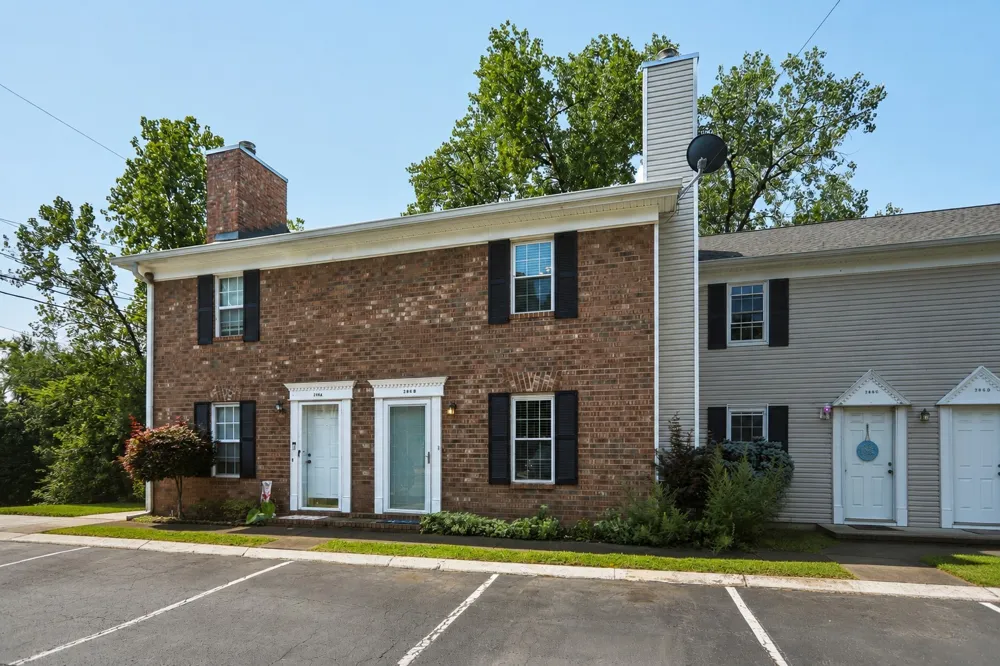 286 Donna Dr #B Hendersonville, TN 37075
