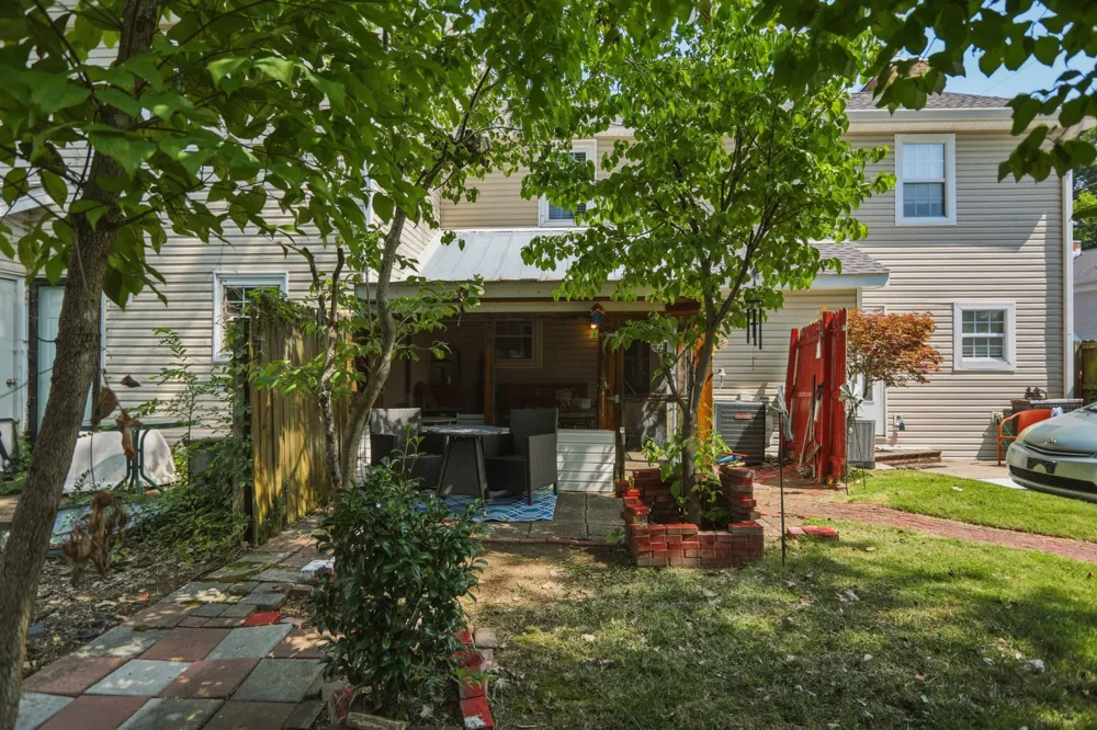 286 Donna Dr #B Hendersonville, TN 37075