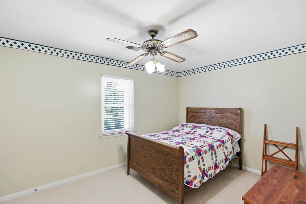 286 Donna Dr #B Hendersonville, TN 37075