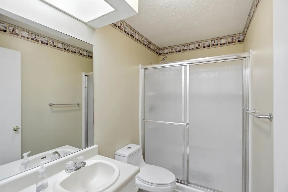 286 Donna Dr #B Hendersonville, TN 37075