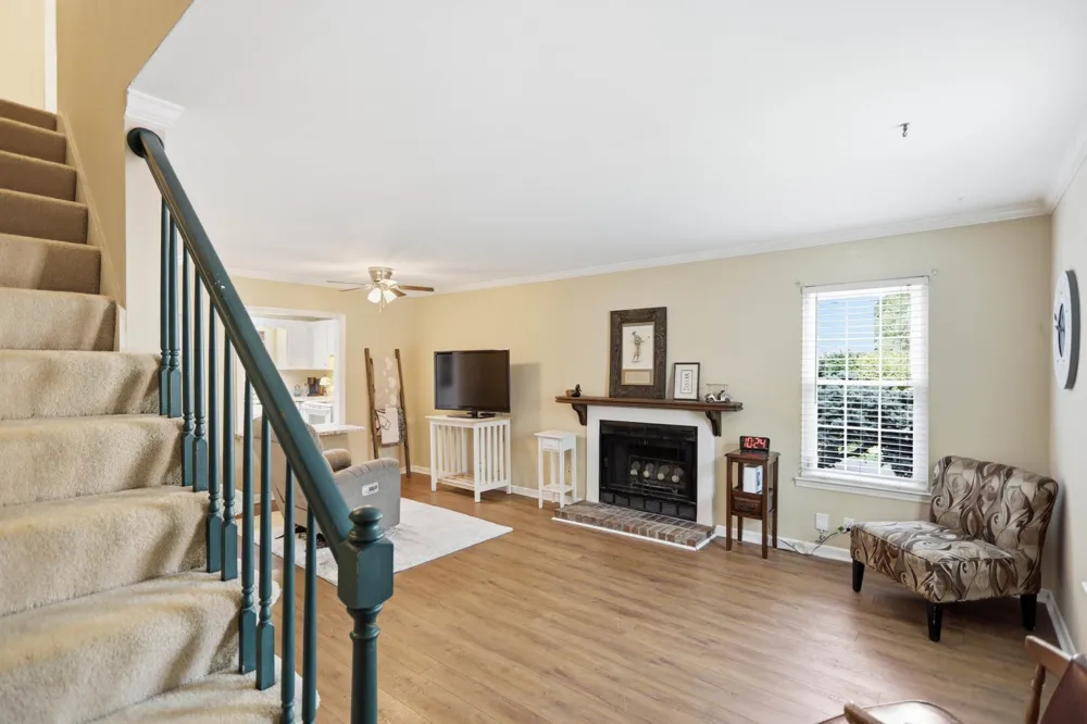 286 Donna Dr #B Hendersonville, TN 37075