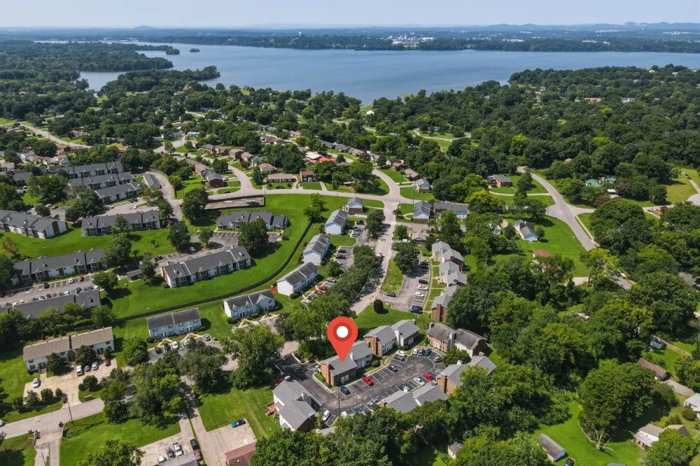 286 Donna Dr #B Hendersonville, TN 37075