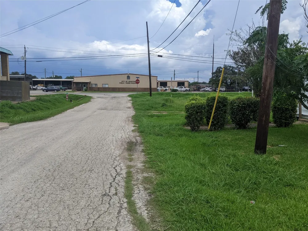 107 Correll Avenue Wharton, TX 77488