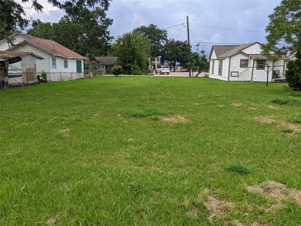 107 Correll Avenue Wharton, TX 77488