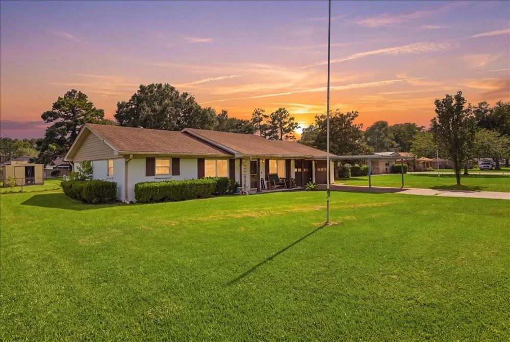7845 Laurie Lane Lumberton, TX 77657