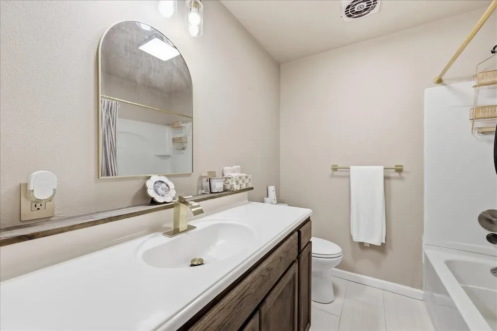7845 Laurie Lane Lumberton, TX 77657