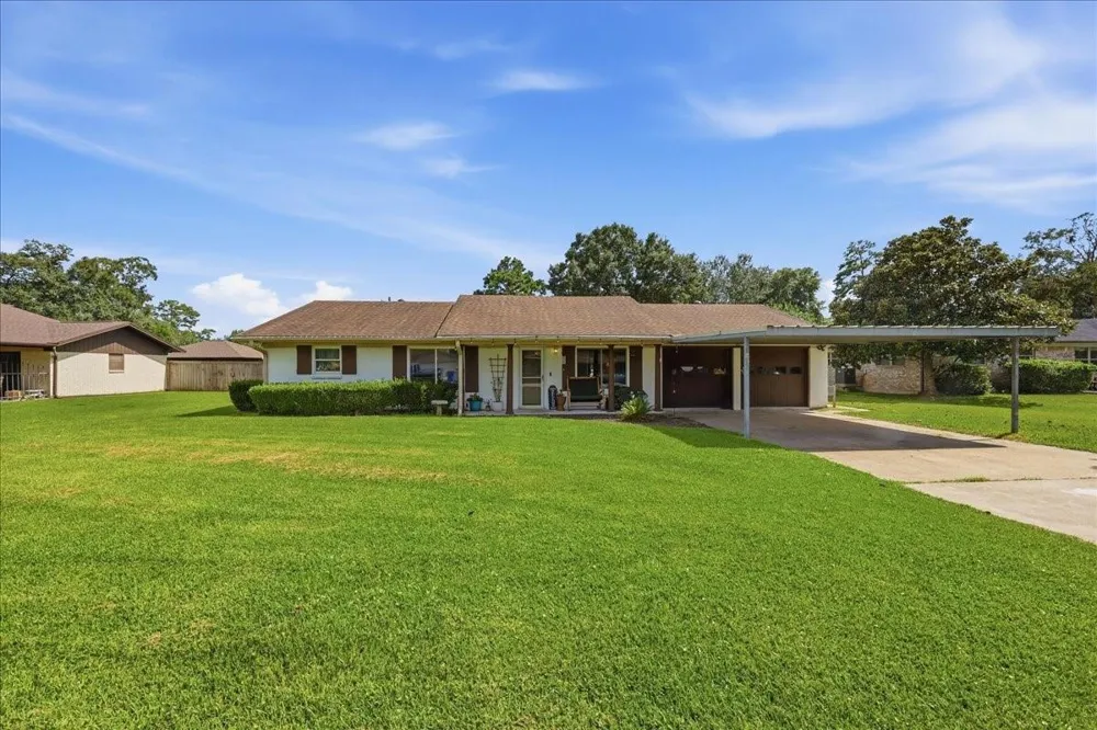 7845 Laurie Lane Lumberton, TX 77657