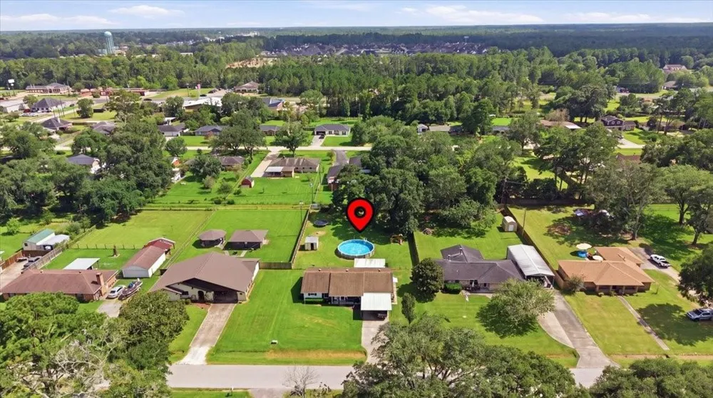 7845 Laurie Lane Lumberton, TX 77657
