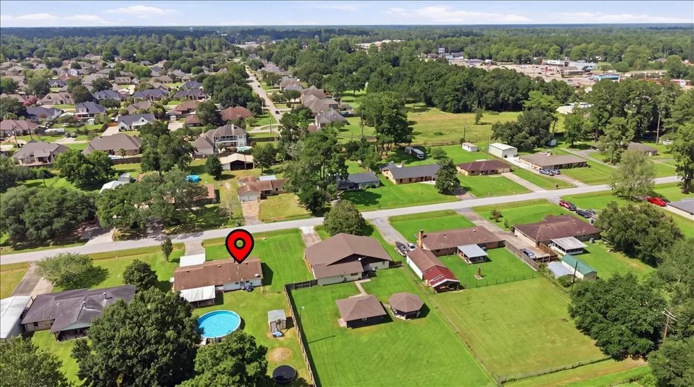 7845 Laurie Lane Lumberton, TX 77657
