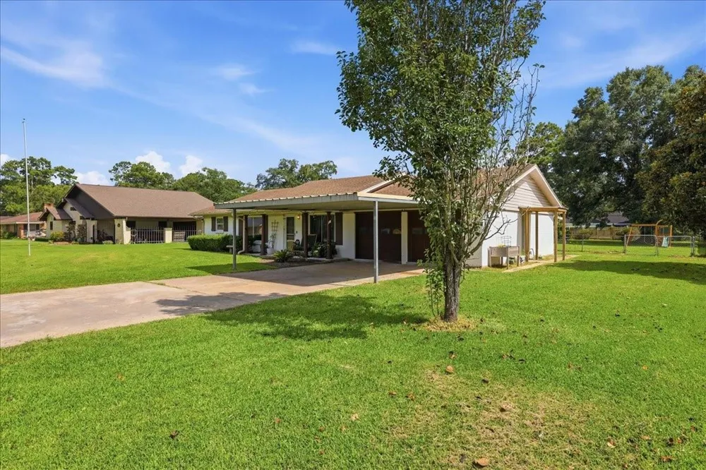 7845 Laurie Lane Lumberton, TX 77657
