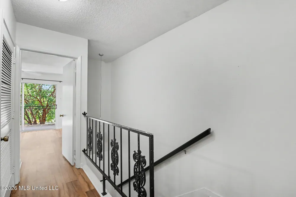 2501 Gulf Avenue Gulfport, MS 39501