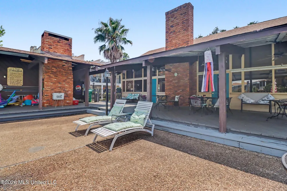 2501 Gulf Avenue Gulfport, MS 39501