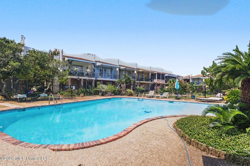 2501 Gulf Avenue Gulfport, MS 39501