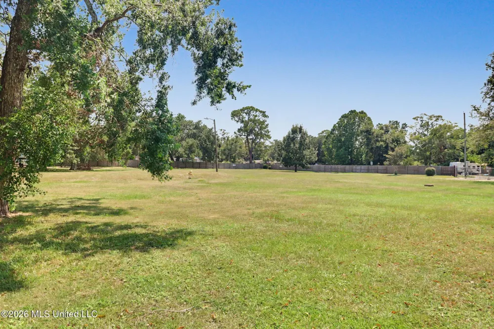 2501 Gulf Avenue Gulfport, MS 39501