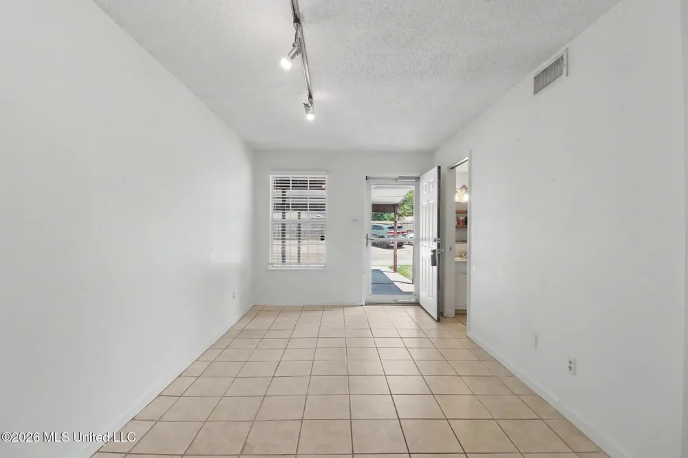 2501 Gulf Avenue Gulfport, MS 39501