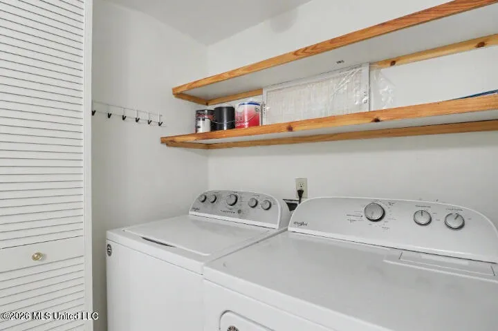 2501 Gulf Avenue Gulfport, MS 39501