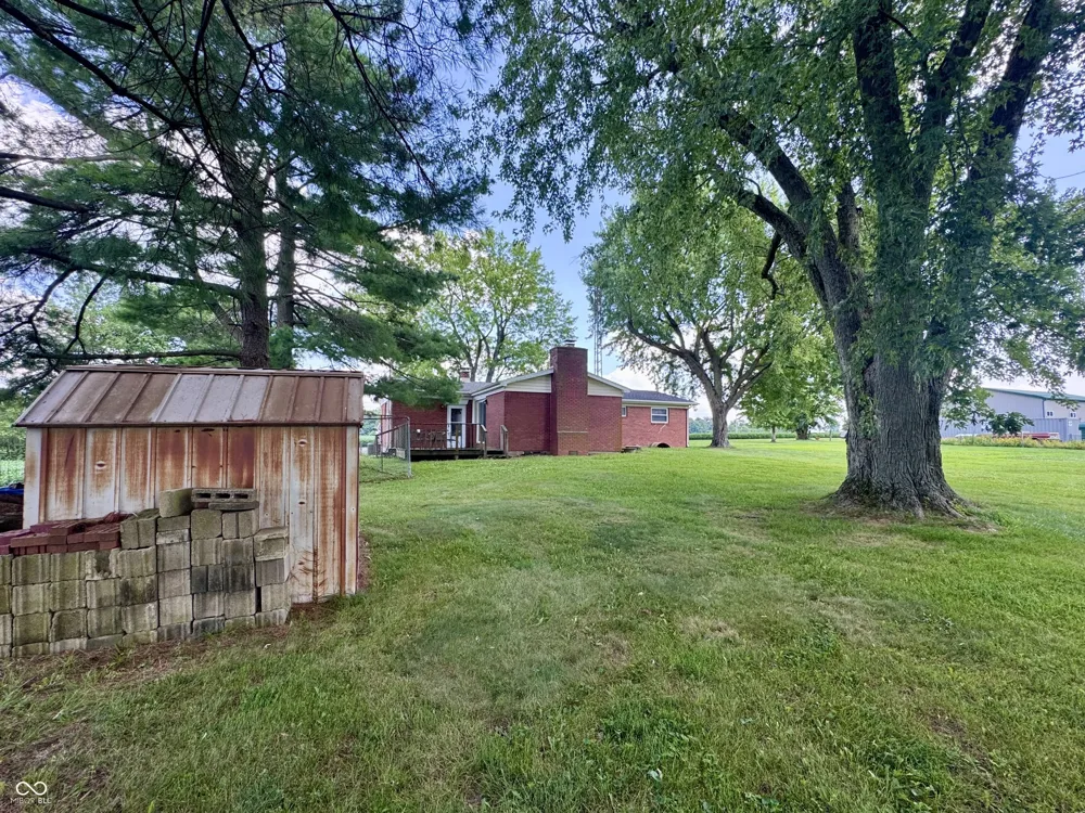7933 S 650 W Crawfordsville, IN 47933
