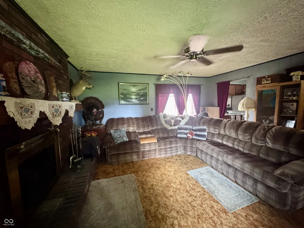7933 S 650 W Crawfordsville, IN 47933