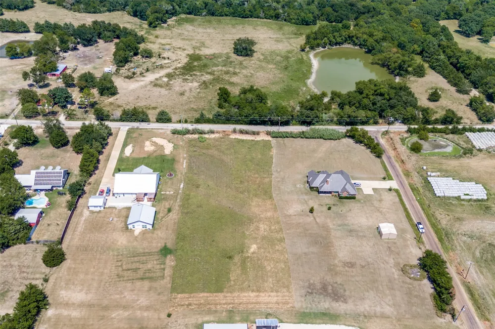 6771 County Road 283 Terrell, TX 75160