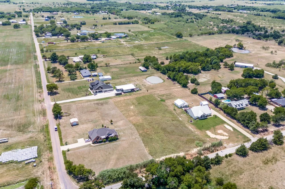 6771 County Road 283 Terrell, TX 75160