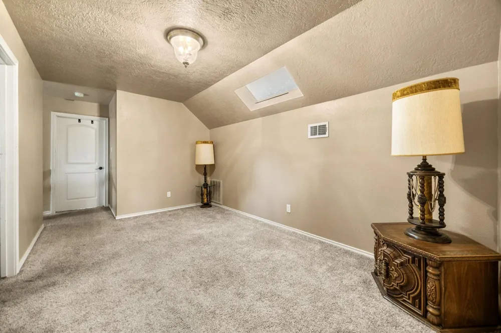 2210 S Memorial Court Pasadena, TX 77502