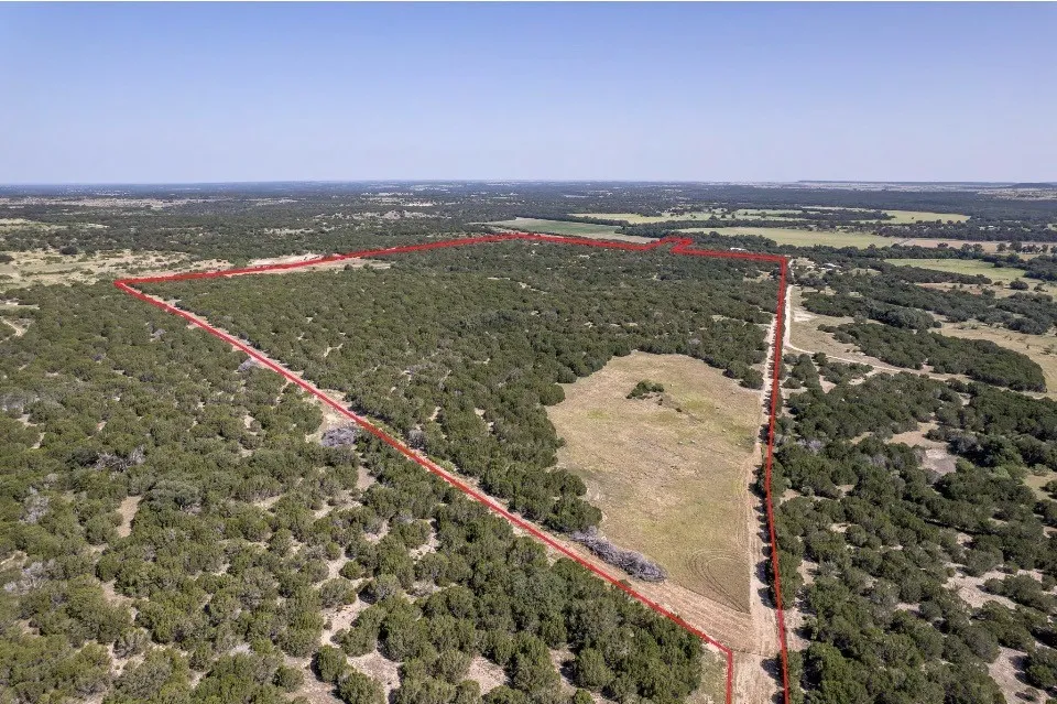 5075 Hwy 22 Hamilton, TX 76531