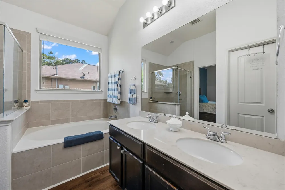415 Cherry Valley Drive Huffman, TX 77336