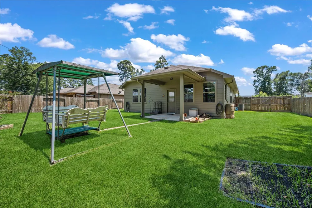 415 Cherry Valley Drive Huffman, TX 77336