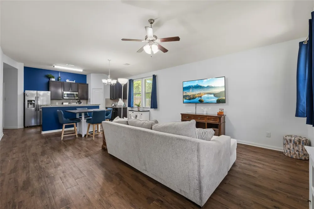415 Cherry Valley Drive Huffman, TX 77336