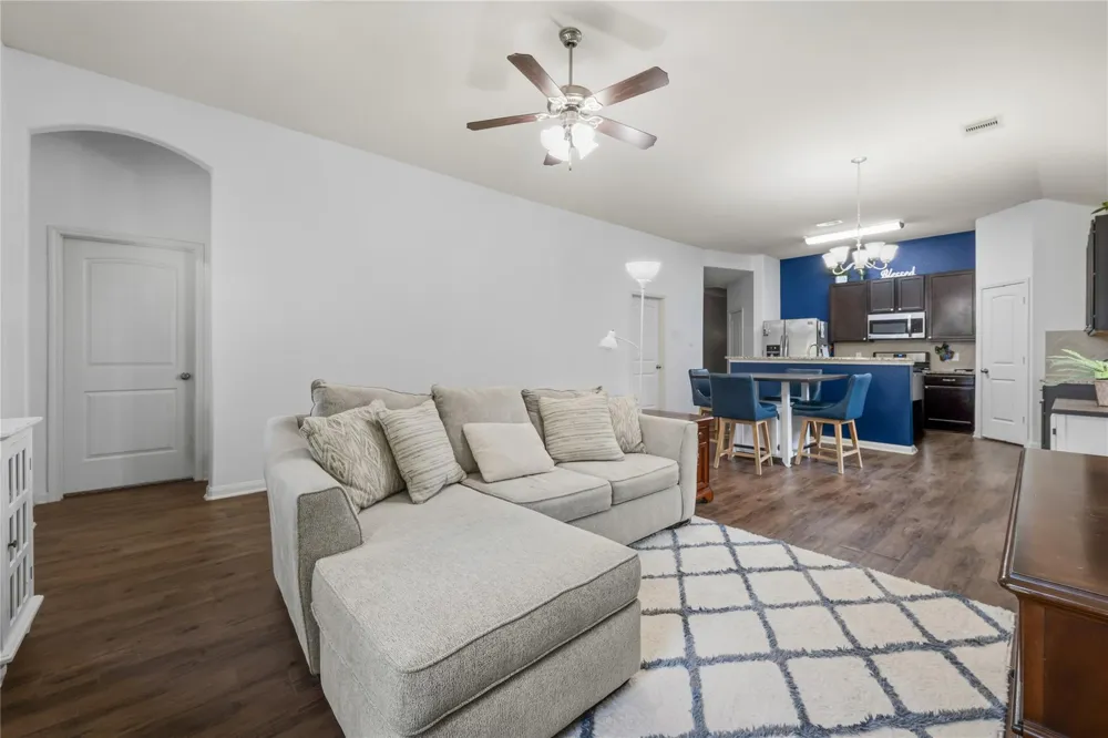 415 Cherry Valley Drive Huffman, TX 77336