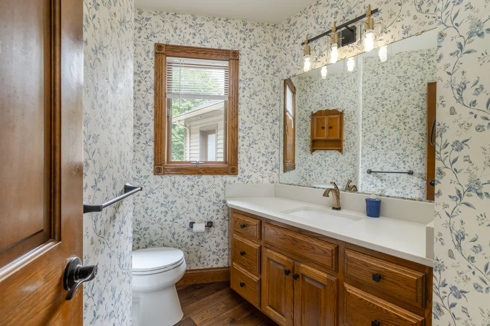 8047 Kraft Avenue SE Caledonia, MI 49316