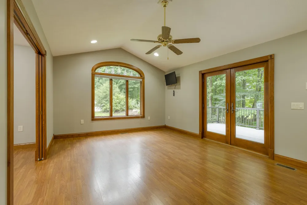 8047 Kraft Avenue SE Caledonia, MI 49316
