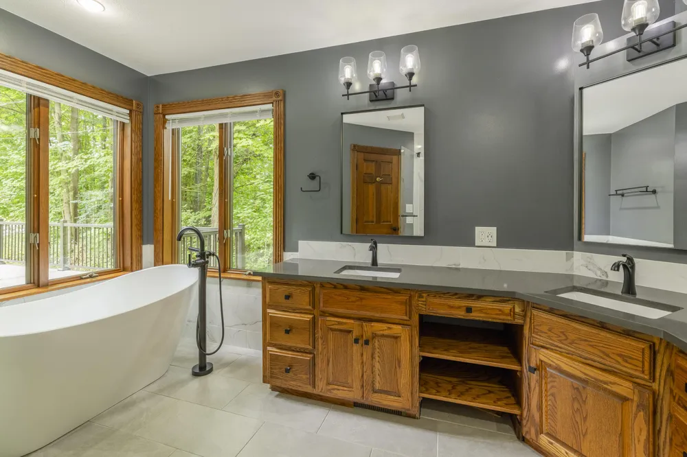 8047 Kraft Avenue SE Caledonia, MI 49316