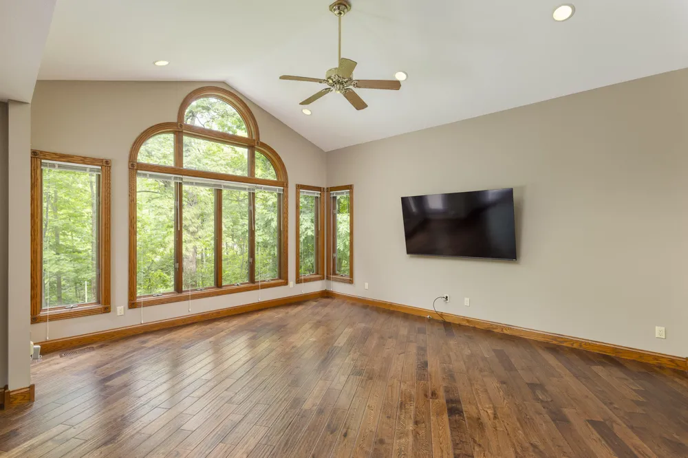 8047 Kraft Avenue SE Caledonia, MI 49316
