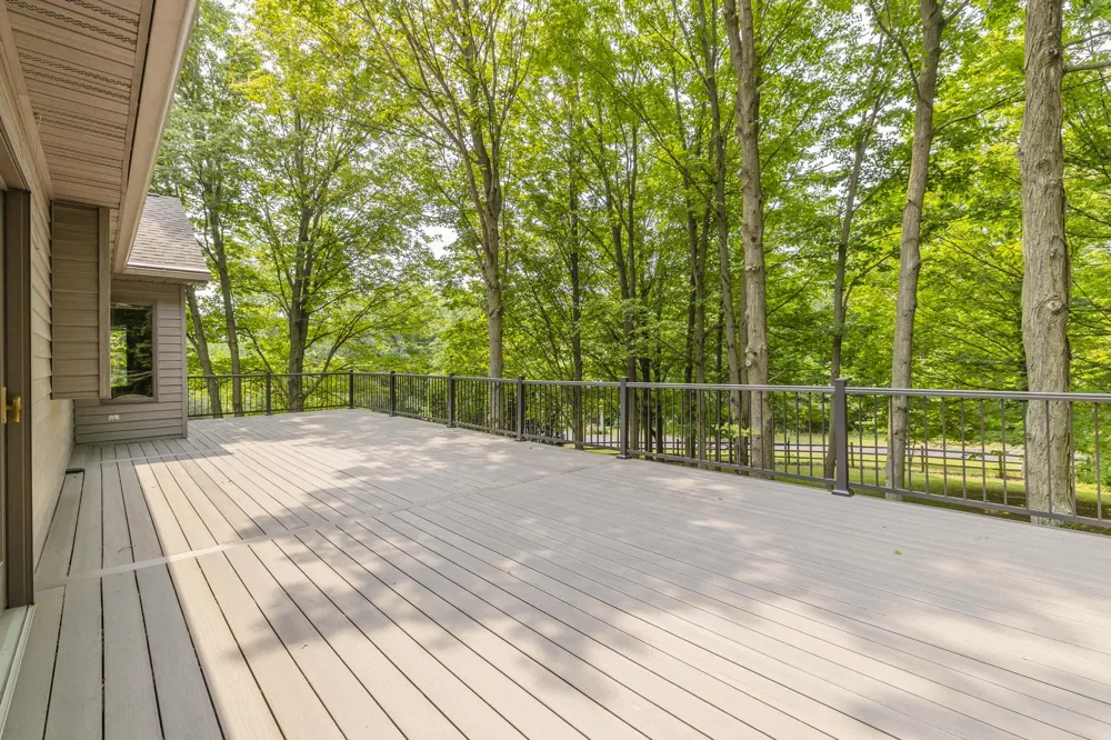 8047 Kraft Avenue SE Caledonia, MI 49316