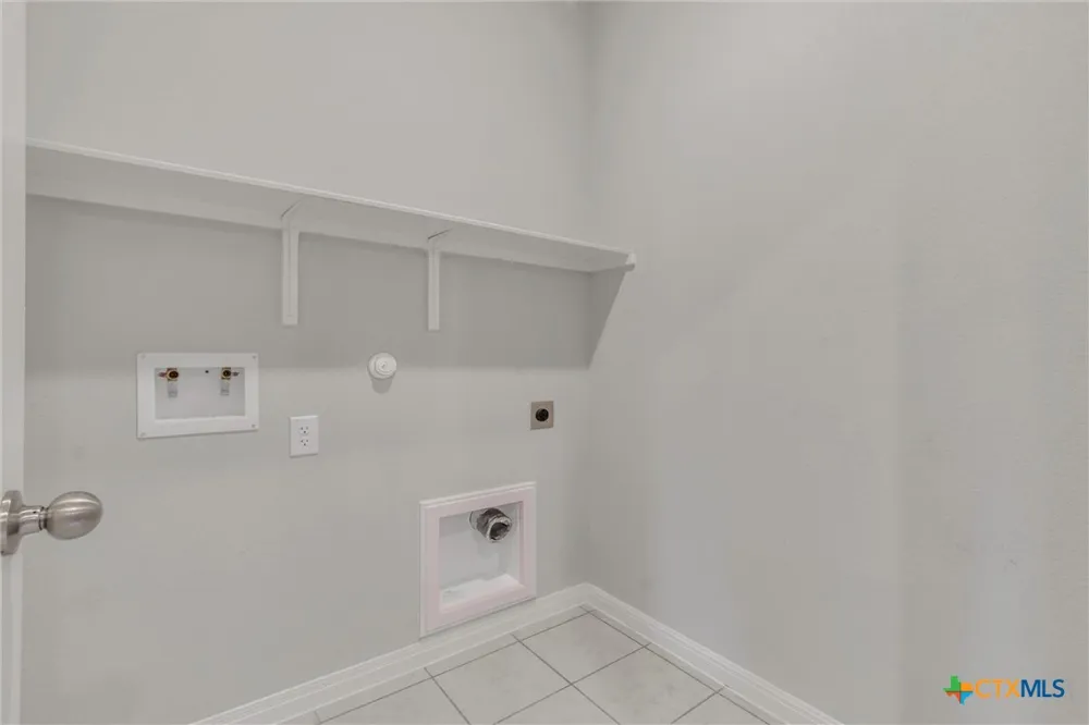 513 Lucky Ave Bertram, TX 78605