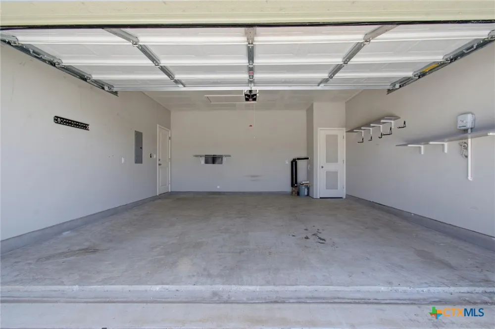 513 Lucky Ave Bertram, TX 78605