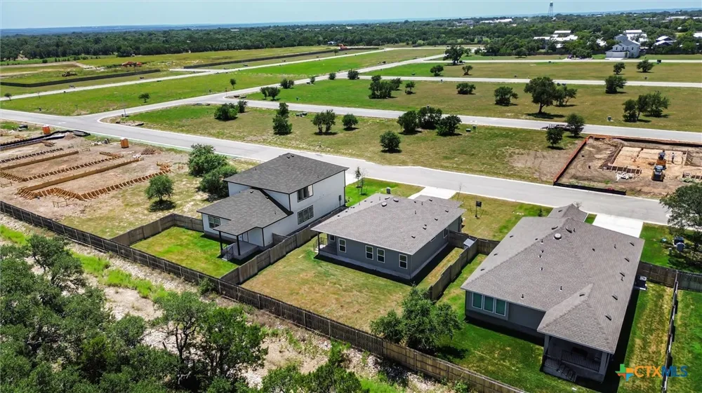 513 Lucky Ave Bertram, TX 78605