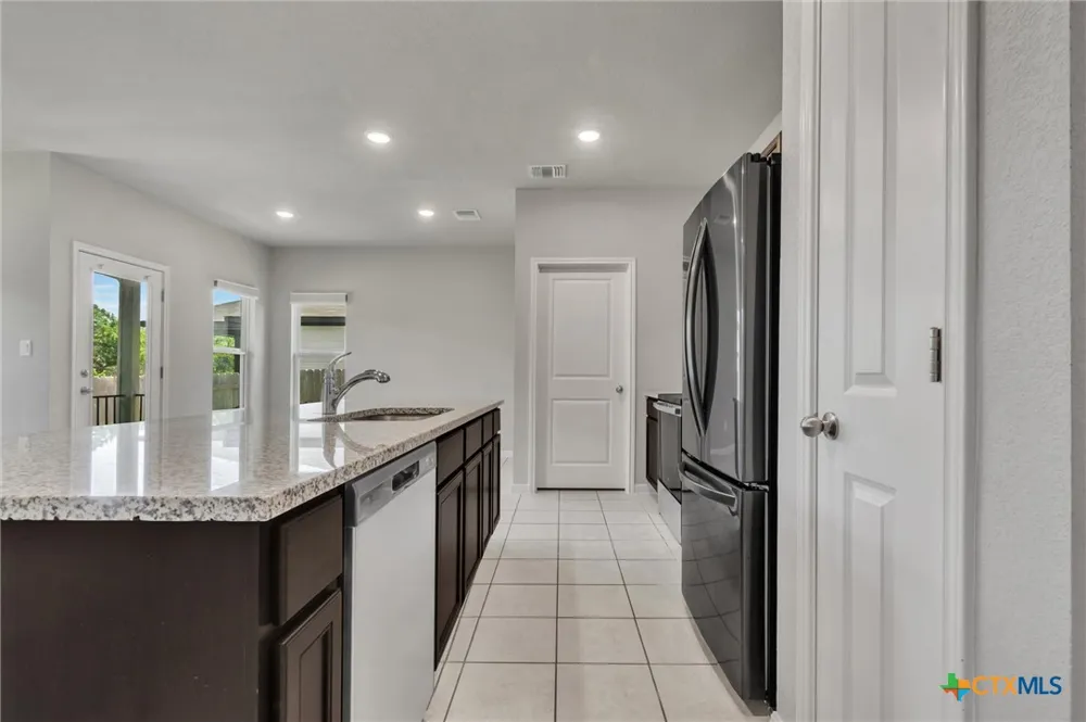 513 Lucky Ave Bertram, TX 78605