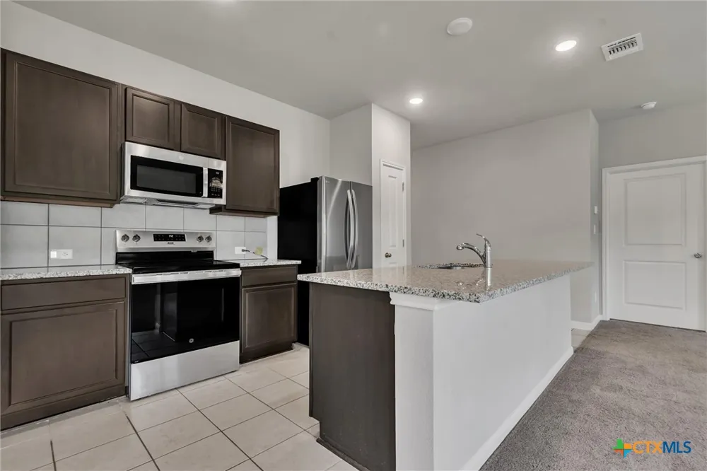 513 Lucky Ave Bertram, TX 78605