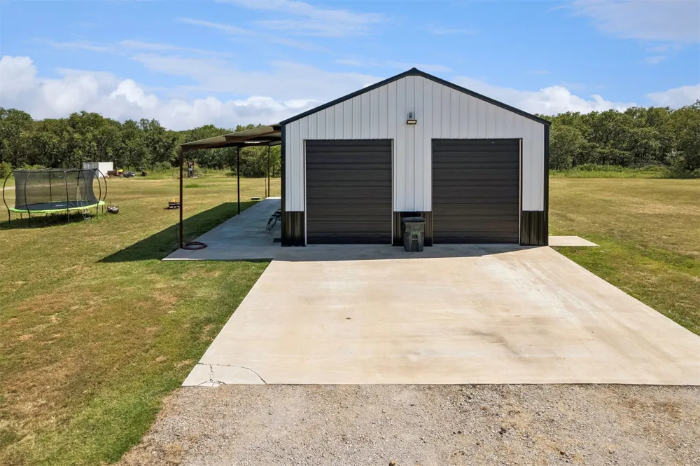 557 High Point Lane Skiatook, OK 74070