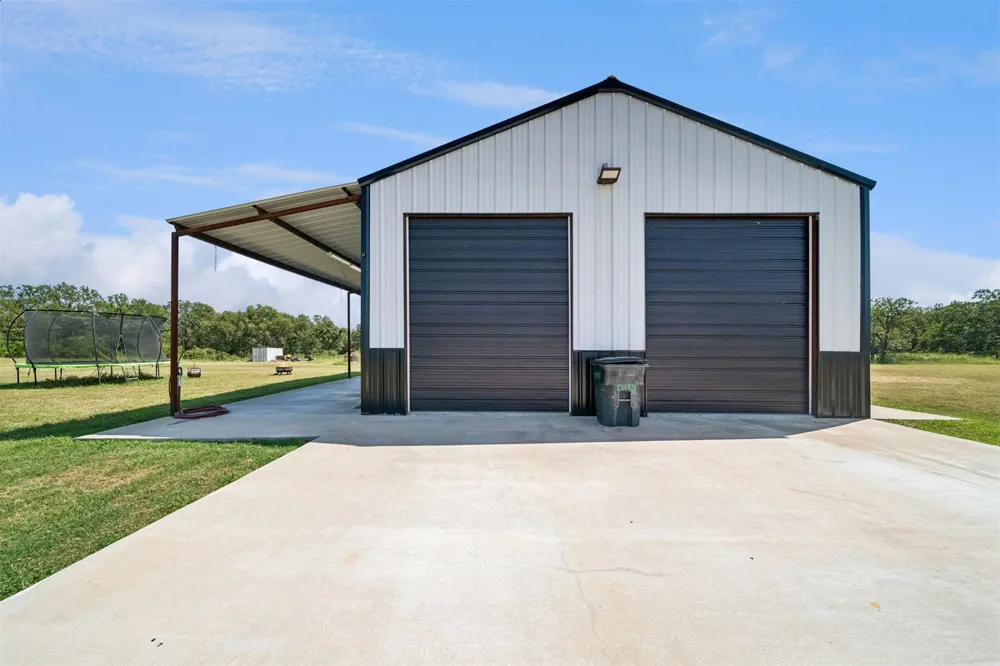 557 High Point Lane Skiatook, OK 74070