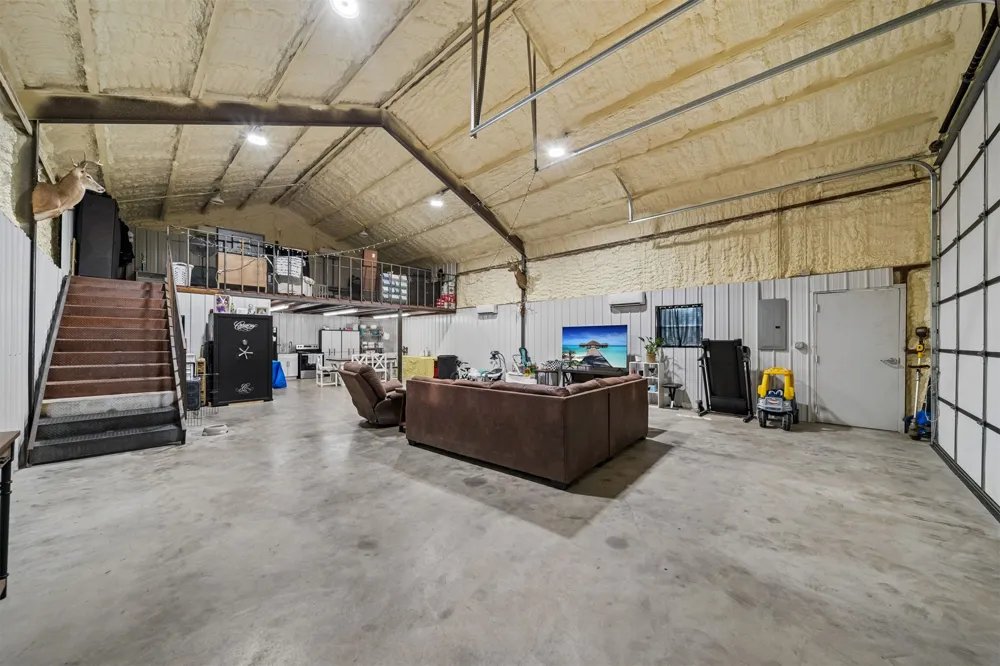557 High Point Lane Skiatook, OK 74070