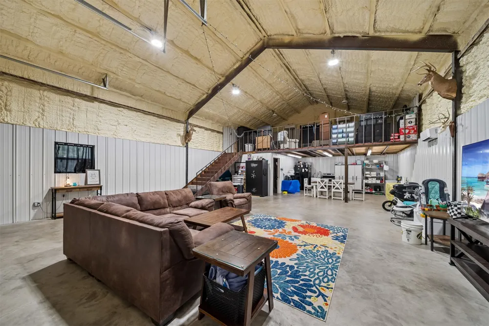 557 High Point Lane Skiatook, OK 74070