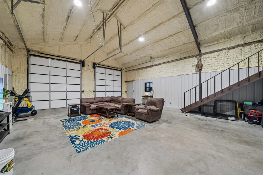 557 High Point Lane Skiatook, OK 74070