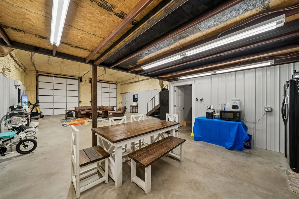 557 High Point Lane Skiatook, OK 74070